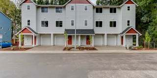 Air Conditioning! Beautiful Newer Construction Home!  3 Master Bedrooms! Gallery 20
