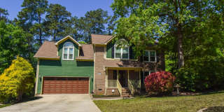 2 Weeks Free Rent~4 Bedroom 2.5 Bathroom With A Large Deck and 2 Car Garage! Near Methodist University Gallery 3
