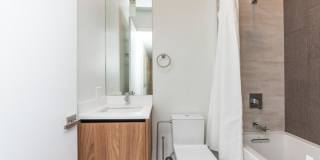 1420 W Chestnut St Gallery 7