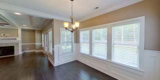 Custom 4 BD/2.5 BA Home with Community Pool, Water Access and Day Dock! Gallery 12