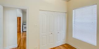 851 West Cornelia Ave. Apt. Gallery 23