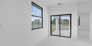 2001 NW 25th Avenue Gallery 20