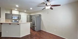 Gated Townhome 3-Bedrooms 2.5-Bathrooms! Gallery 7