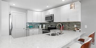 910 N Pacific St Gallery 9