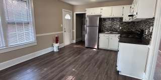 3-bedroom Close to South Elm Street Gallery 5