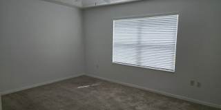 241 SW LAKE FOREST Way Gallery 13