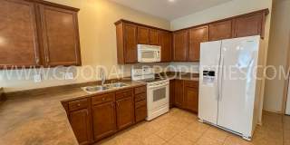 3-Bedroom End-Unit Townhome in West Des Moines | Waukee Schools Gallery 4