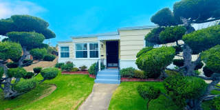 Beach House with Big Garage Gallery 1