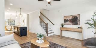 5015 Grayton Alley Gallery 49