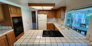 Spacious Home in Wonderful Davis Neighborhood! Spacious Home in Wonderful Davis Neighborhood! Gallery 6