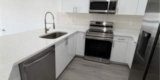 723 Ivan Avenue S unit: 723 Gallery 24