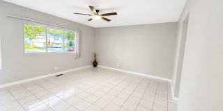 6847 Hawthorne Lane Gallery 6