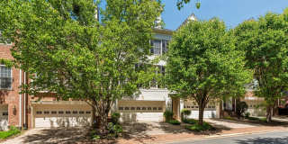 7489 CARRIAGE HILLS Drive Gallery 2
