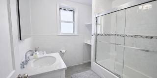 700 Anglesea Avenue Gallery 8