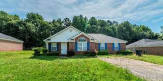 $1,395 - 3 bed/2 bath house for rent, fully renovated! Gallery 1