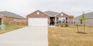 New Construction with Pond View! 4 Bed 2 Bath Broken Arrow Gallery 3