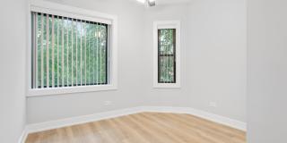 1558 W Juneway Terrace Gallery 6
