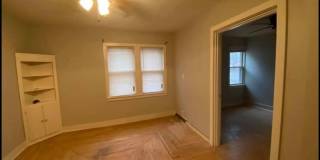 Hoff - 05 - 1527 Ferry Street Gallery 1