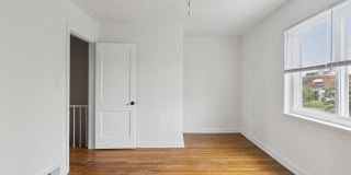 Charming 2-Bedroom Townhome Beautifully Updated and Convenient Charming 2-Bedroom Townhome Beautifully Updated and Convenient Gallery 11