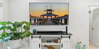 105 MEADOW CREEK Drive Gallery 11