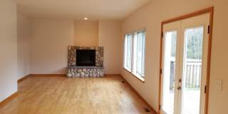 Spacious Two-Story in Port Orchard Gallery 10