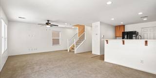 Spacious 3bd with Expansive Kitchen and Incredible Walk-In Closet Gallery 1