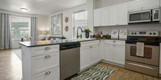 Ivy at Draper Age 55+ Apartment Homes Gallery 3