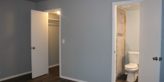 Newly Remodeled! Close to Tinker Gallery 13