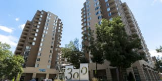 300 East Seventeenth Gallery 16