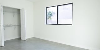 120 NE 71st St Gallery 9