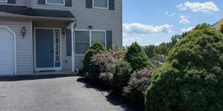 Beautiful 3-Bedroom Townhome in Governor Mifflin School District Gallery 1