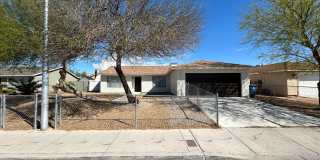 No HOA! 4-Bedroom 2-Bathroom! Gallery 1