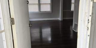 5529 Michigan Avenue Gallery 13