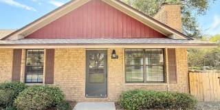 2-Bedroom Quadplex - Private Backyard Gallery 1