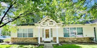 Available Now | 3 Bedroom | 1.5 Bath End unit Townhome w/ Updates | $2,495 Gallery 1