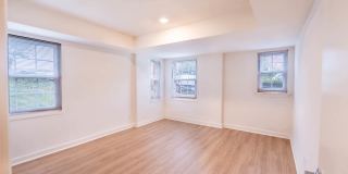 Sheffield Court Gallery 8