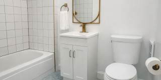 2633 North Franklin Street Gallery 12