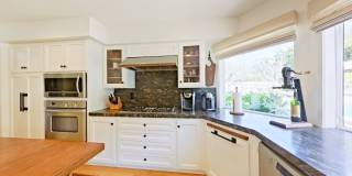 Long / Short term FURNISHED rental - Resort-Style 3 Bedroom Home with Casita Gallery 9