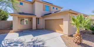 Spacious 4 Bed 2.5 Ba in Gated Community Gallery 1