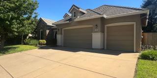 BEAUTIFUL 4 BED/2 BATH HOME IN REDDING Gallery 1