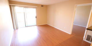 Delightful 2 Bedroom 2 Bath Condo in UTC Gallery 4
