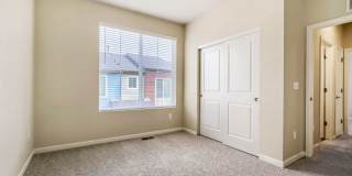 Evolve Real Estate: Charming 3-Bedroom, 3-Bathroom Townhome | 1,376 SQFT | 2-Car Attached Garage Gallery 10