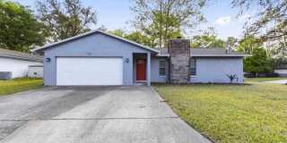 Beautifully maintained 2-bedroom, 2-bathroom home with a garage in Westwood Gallery 1