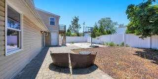 153 Sunrise Lane Gallery 39