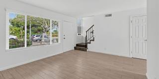 3 Bed / 1.5 Bath Townhome! Gallery 21