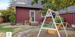 Charming Vintage 2 Bed / 1 Bath with Private Fenced Backyard Gallery 1