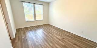 *MOVE IN SPECIAL* Kitchen Lovers Dream – Tons of Cabinet Space & Included Appliances! Gallery 7