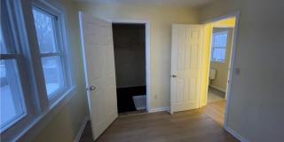 318 Kellog Street Gallery 22