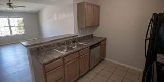 Super cute 3 bedroom Gallery 8