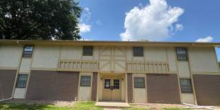 Tudor Drive Apartments Gallery 1